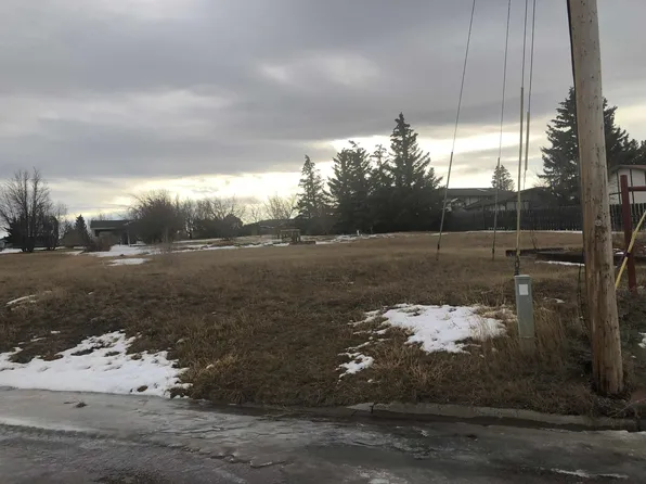 Nan 1st St SE, Cut Bank, MT 59427
