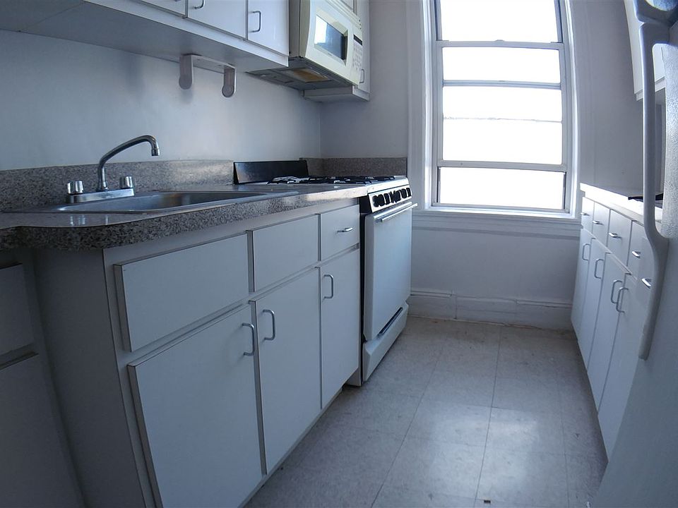 1st image of 3984 50th St #4G