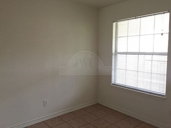 2nd image of 506 E Beeline Ln