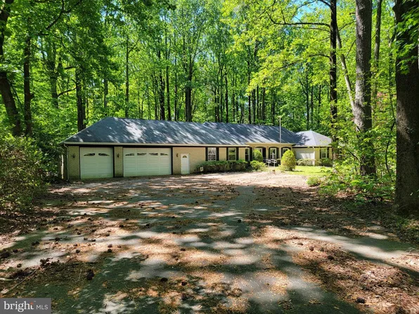 11945 Oyster Ct, Lusby, MD 20657