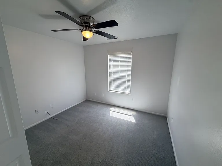 204 N 2000 E — Photo 19