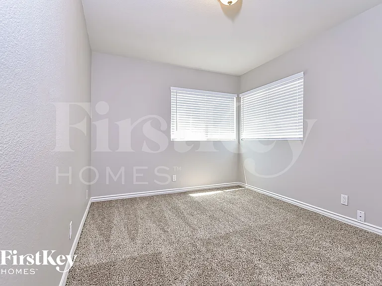 3965 Belhaven St — Photo 12