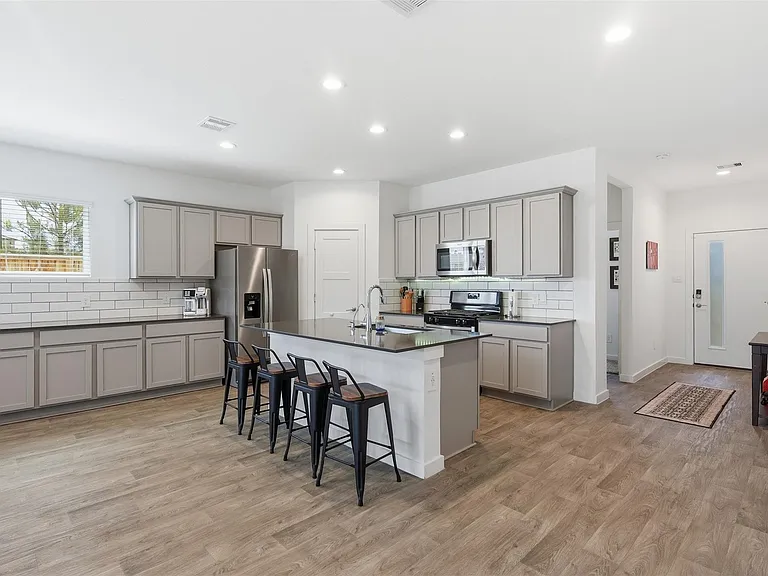 14280 Big Bend Dr — Photo 4