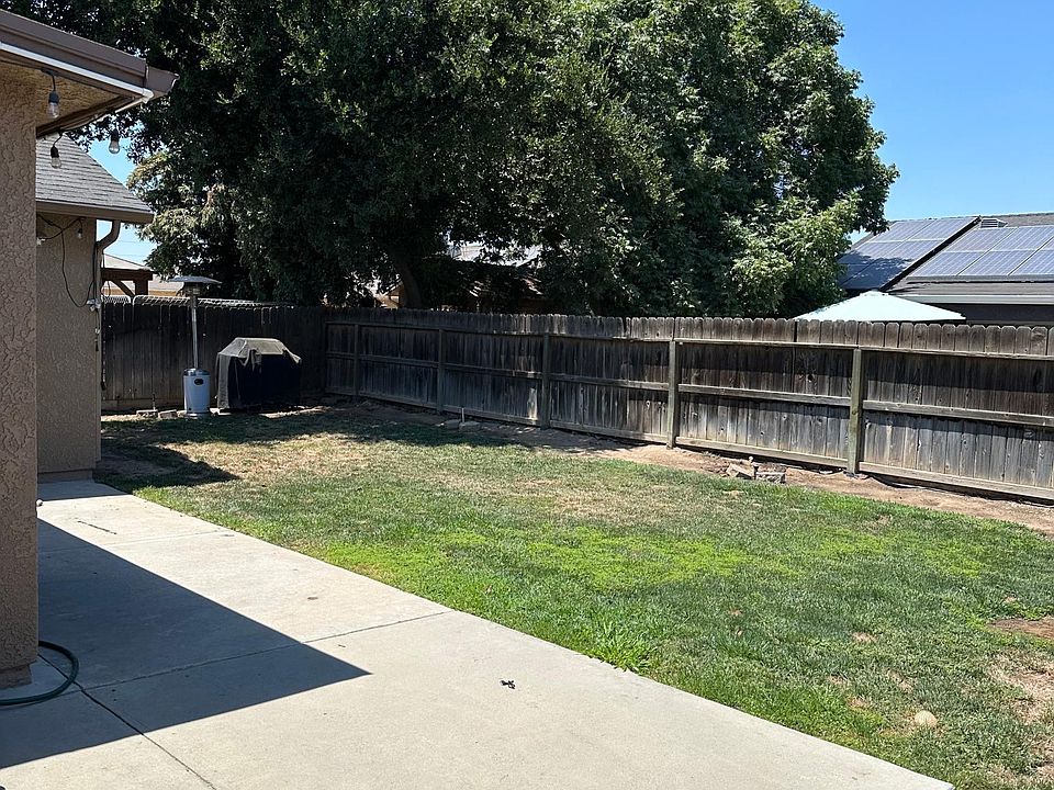 2nd image of 5678 W Lamona Ave