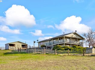896 SE Dover Ln, Madras, OR 97741