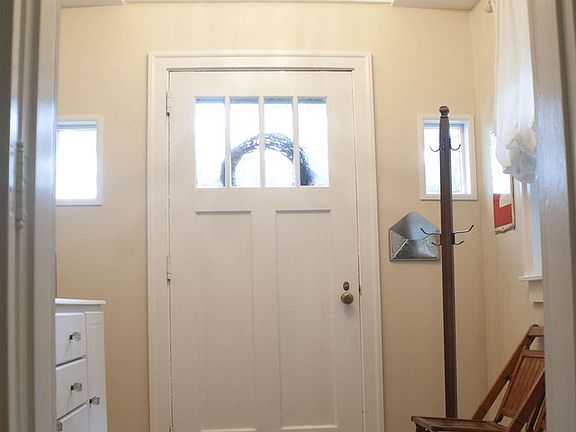 3rd image of 1415 Kilbourn St