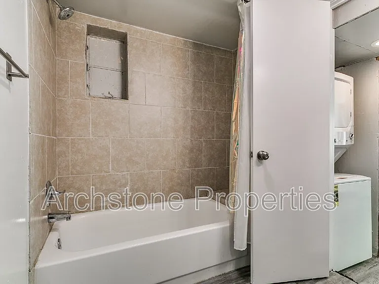 1233 N Grand Blvd — Photo 16