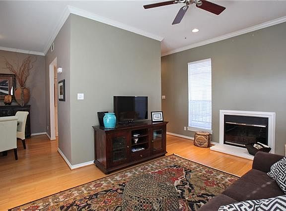 5th image of 3311 Blackburn St APT 223