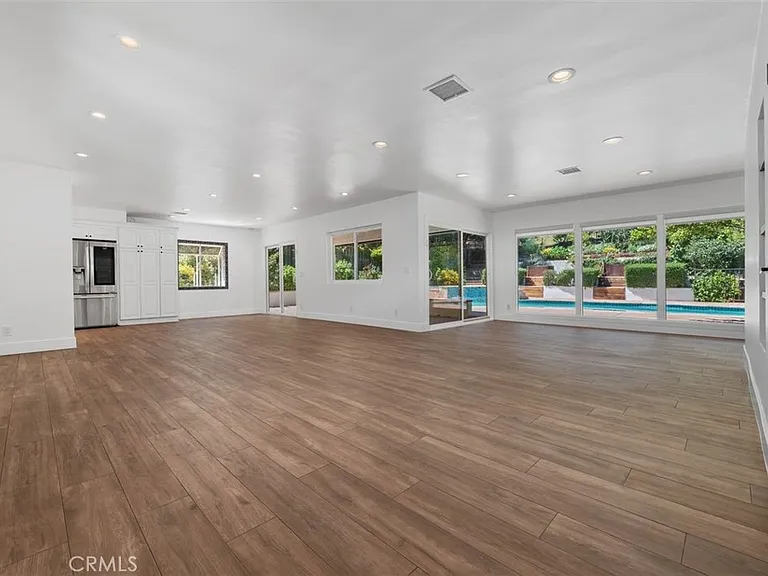 3813 Eddingham Ave — Photo 4