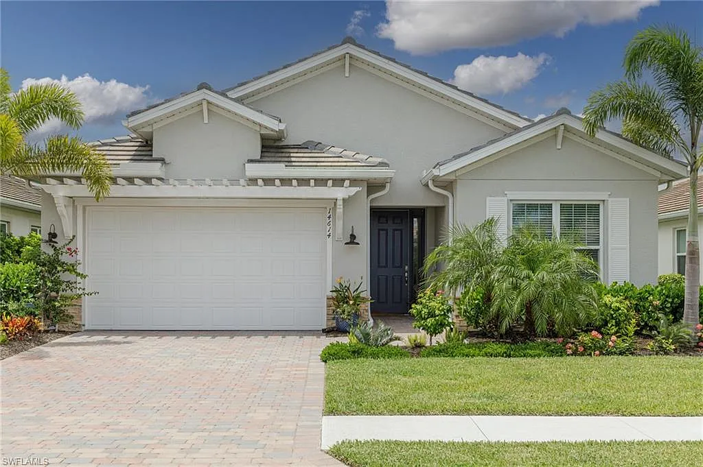 4 bed, 3.5 bath, 2431 sqft, $13,000 — Photo 2