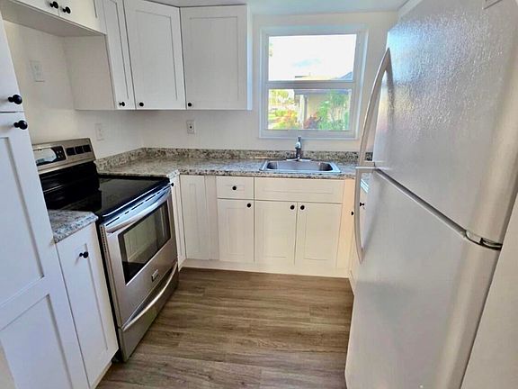 3rd image of 2965 Ashley Dr W APT I