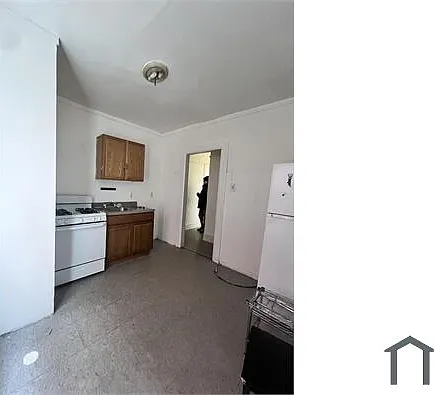 2 bed, $3,058 — Photo 3