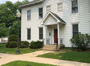 432 E Washington St #5, Morris, IL 60450