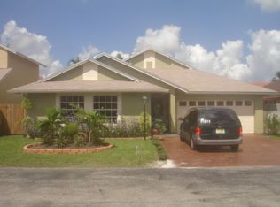 18668 NW 77th Pl, Miami Gardens, FL 33015