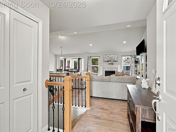 3rd image of 26266 Pine Gate Dr