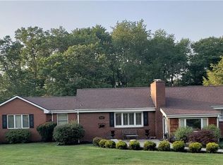 6027 Meadow Ln, Bakerstown, PA 15007
