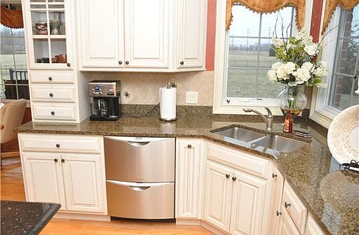 4th image of 920 Rosewood Creek Dr