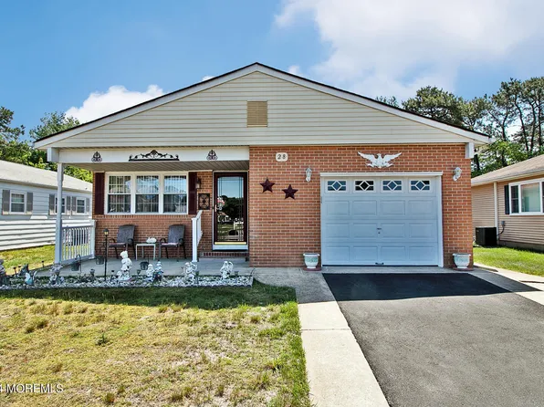 28 Pulaski Boulevard, Toms River, NJ 08757