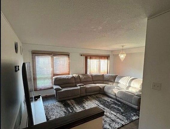 5th image of 64 Rockcliffe Dr NW