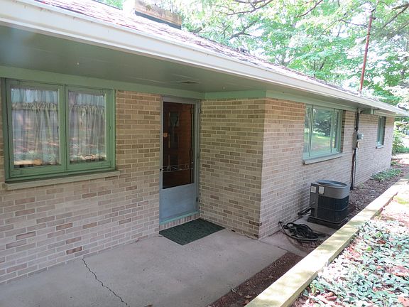 4th image of 890 White Lake Rd