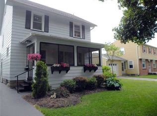 27 Northfield Rd, Rochester, NY 14617