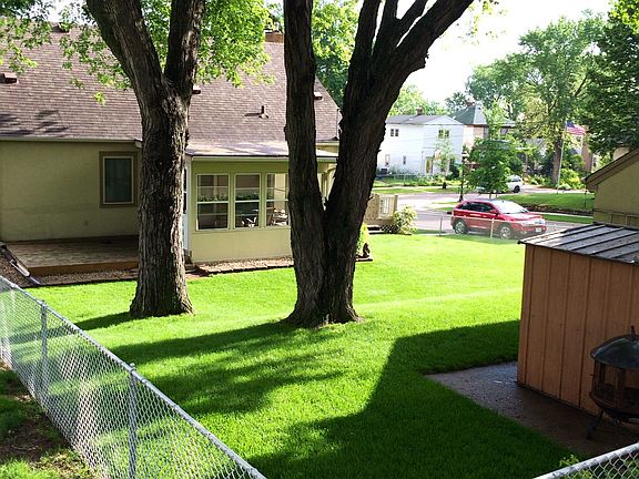 3rd image of 260 Winona St E