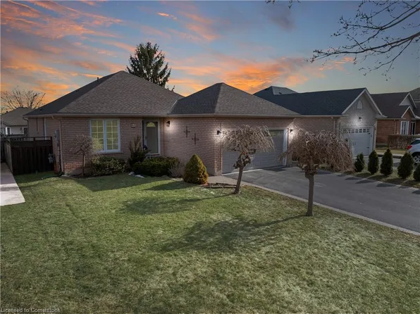 88 Colonial Cres, Grimsby, ON L3M 5H4