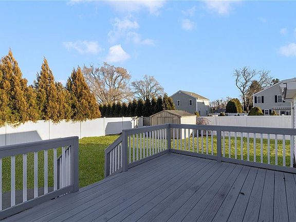 4th image of 1609 W Main Rd