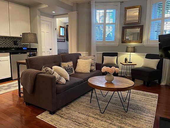 3rd image of 105 Pembroke St #1