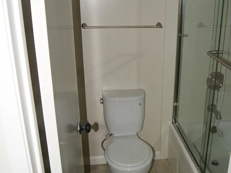 490 N Civic Dr #413 — Photo 12