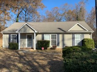2221 Carlisle Way, High Point, NC 27265