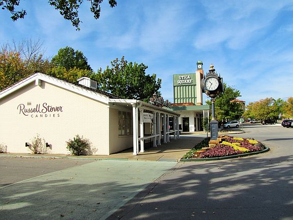 Food & shoppping nearby