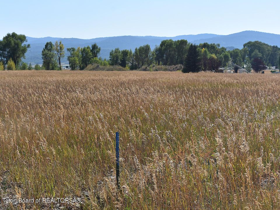 2nd image of LOT 30 Caribou Loop