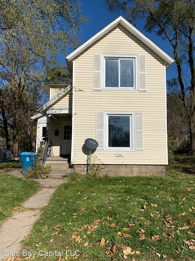 1031 Sherwood Ave photo 1