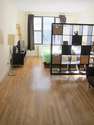 Rented by Chartwell Forest Hills Realty | media 2
