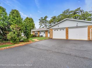 8 Cambridge Cir #B, Manchester Township, NJ 08759