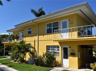 203 8th Ave S APT B, Naples, FL 34102