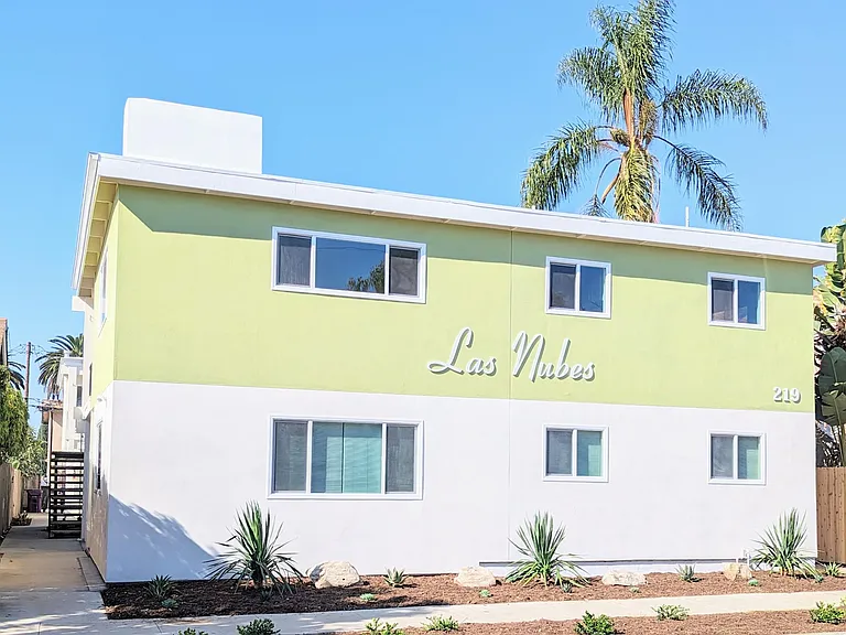 219 Loma Ave #6 — Photo 8
