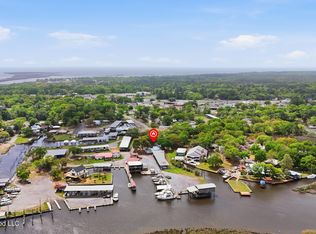 3309 Mary Walker Dr, Gautier, MS 39553