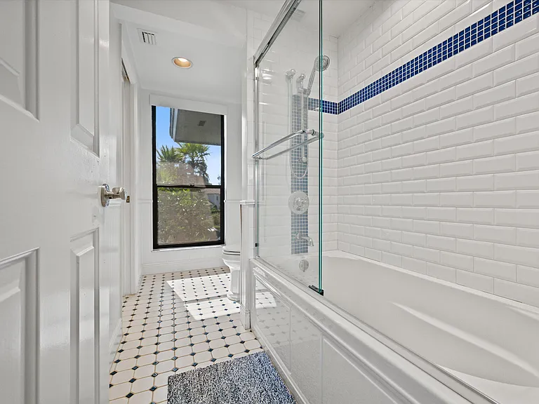 11842 Pebblewood Dr #202 — Photo 13