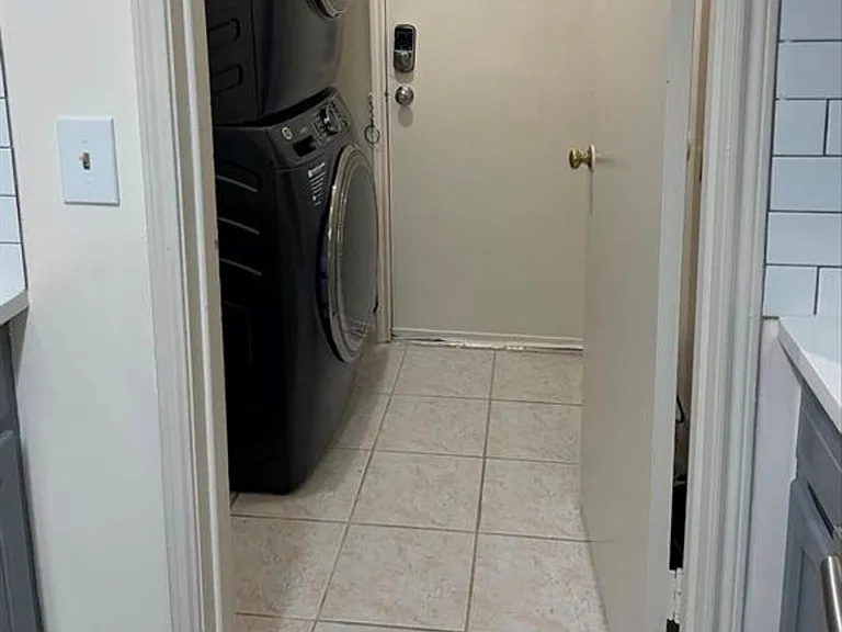 1323 River Rock Dr — Photo 11