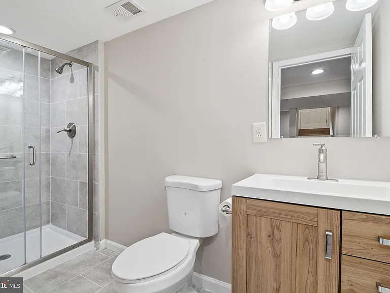 13206 Staggs Ct — Photo 28