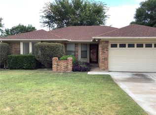 2112 Gumm Rd, Edgecliff Village, TX 76134