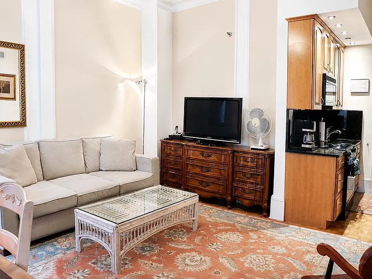 21 Beacon St #3R — Photo 2