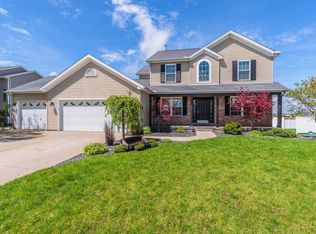 2606 Cadillac Rd, Bloomington, IL 61705