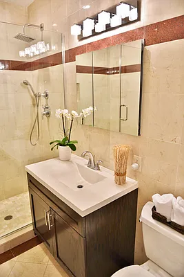 Sold by Holly's Staten Island Buzz | media 7