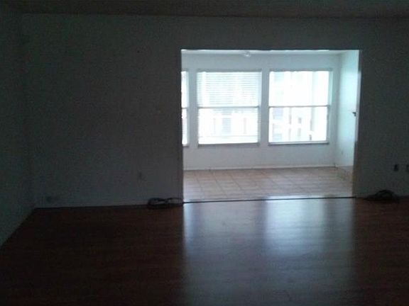 3rd image of 1973 E Chapel Dr