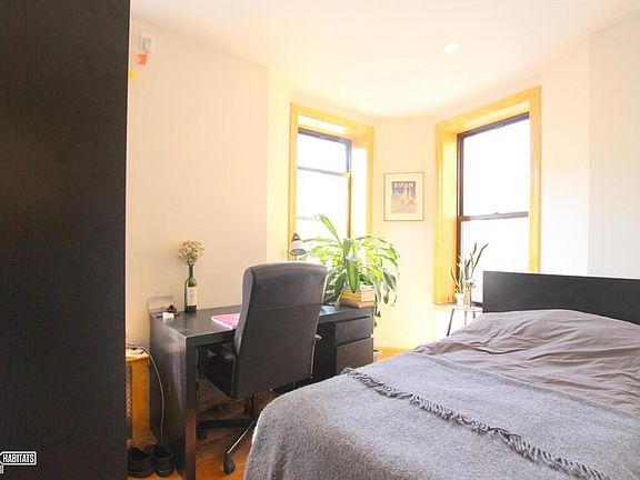 5th image of 202 Mott St APT 27