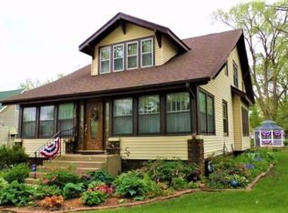810 N 6th St, Estherville, IA 51334