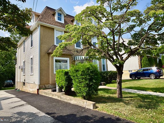 4th image of 112 S Scott Ave